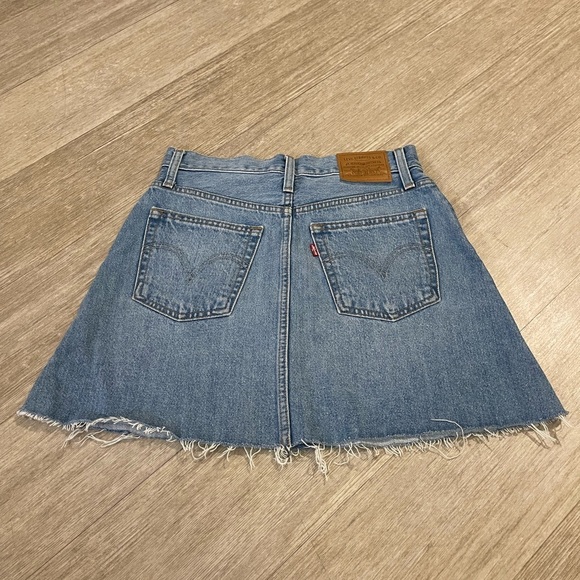 NWOT Levi's Button Front Mini Skirt - Picture 5 of 7